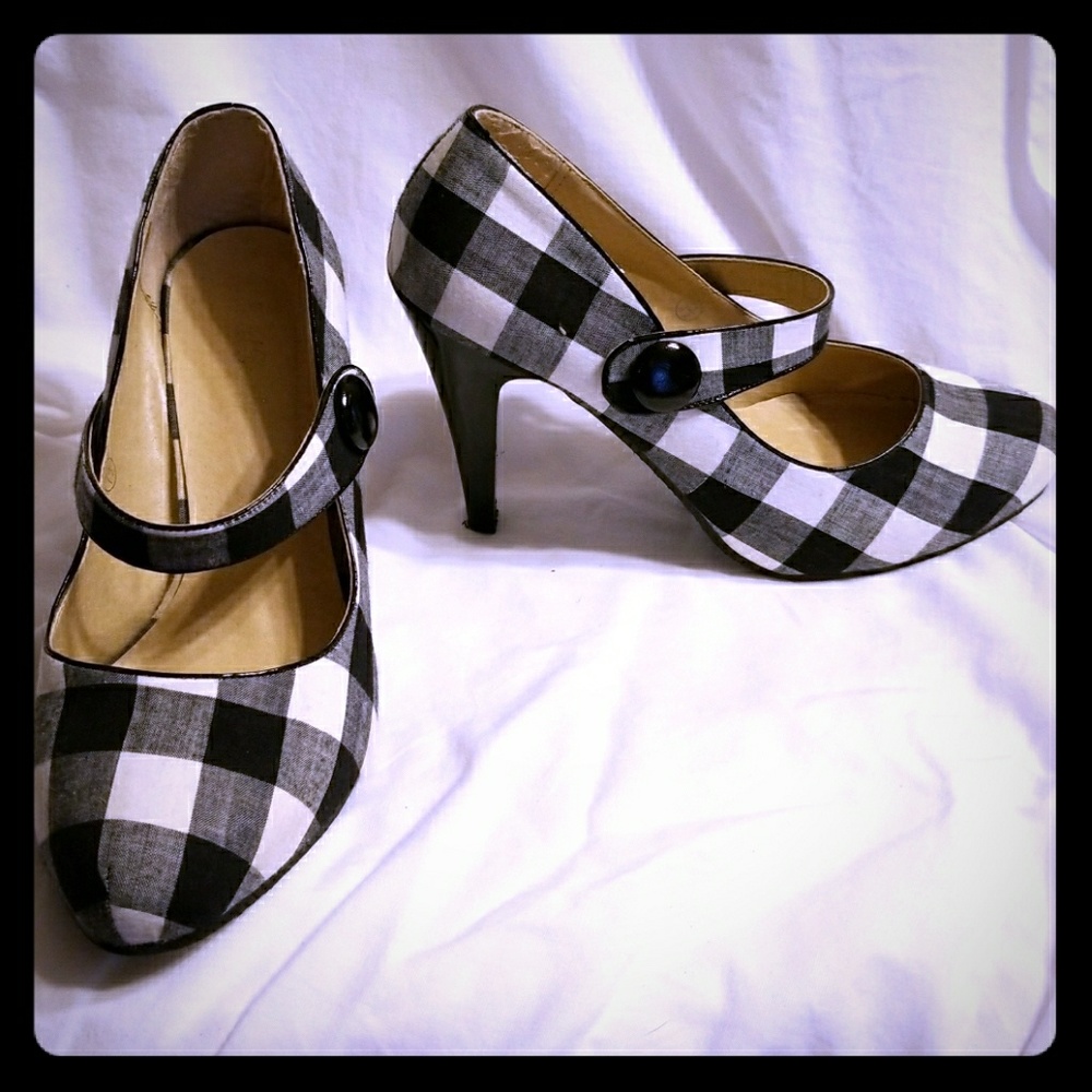 Women's shoes
